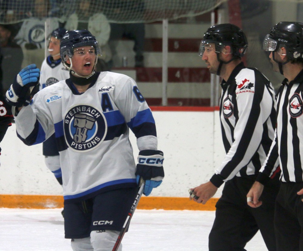 The Steinbach Pistons defeated the West Division leading Northern Manitoba Blizzard 6-2 in La Broquerie Oct. 18. (Cassidy Dankochik The Carillon)