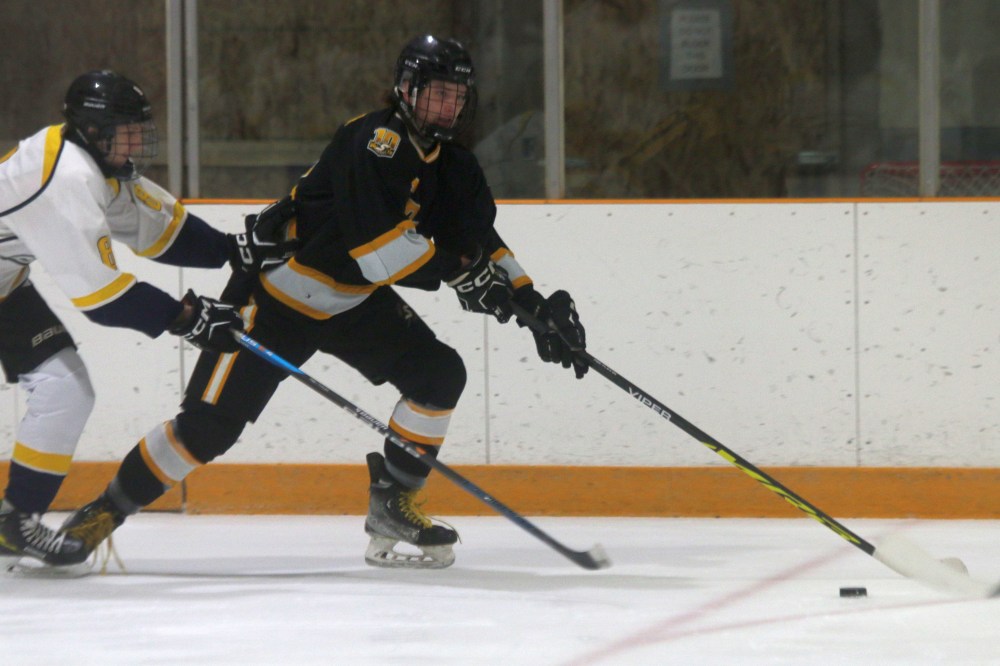 The SRSS Sabres lost their opening game of the Winnipeg High School Hockey League season 4-2 to JH Burns. (Cassidy Dankochik The Carillon)