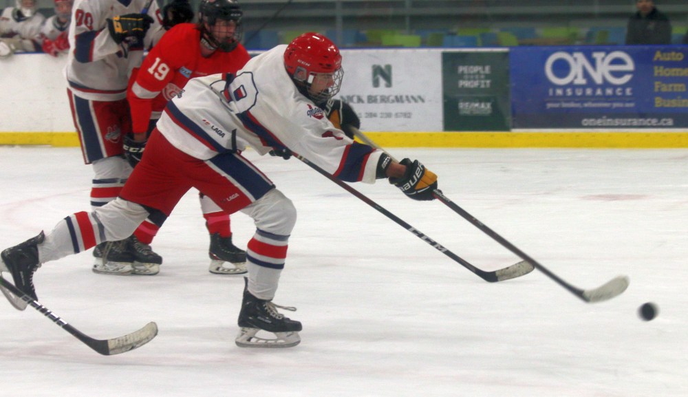 The HTJHL hosted their first showcase event in Niverville Oct. 20. All 10 teams in the league were in action during a single day. (Cassidy Dankochik The Carillon)