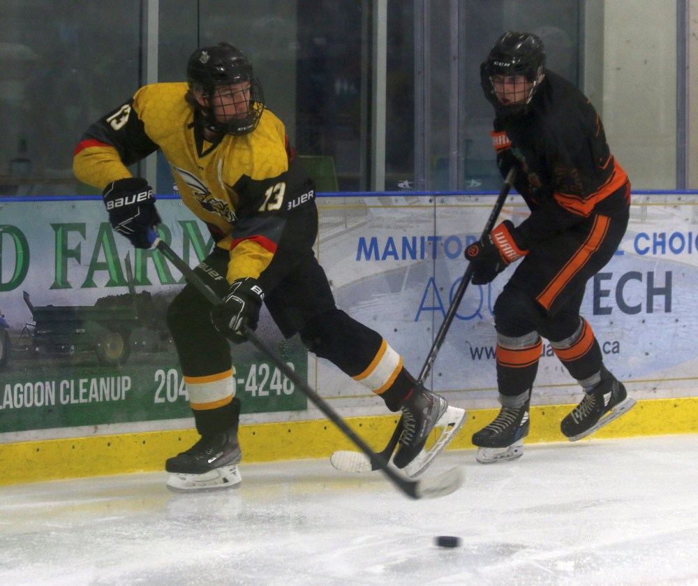 The HTJHL hosted their first showcase event in Niverville Oct. 20. All 10 teams in the league were in action during a single day. (Cassidy Dankochik The Carillon)