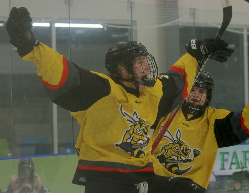 The HTJHL hosted their first showcase event in Niverville Oct. 20. All 10 teams in the league were in action during a single day. (Cassidy Dankochik The Carillon)