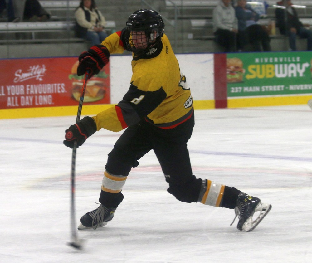 The HTJHL hosted their first showcase event in Niverville Oct. 20. All 10 teams in the league were in action during a single day. (Cassidy Dankochik The Carillon)