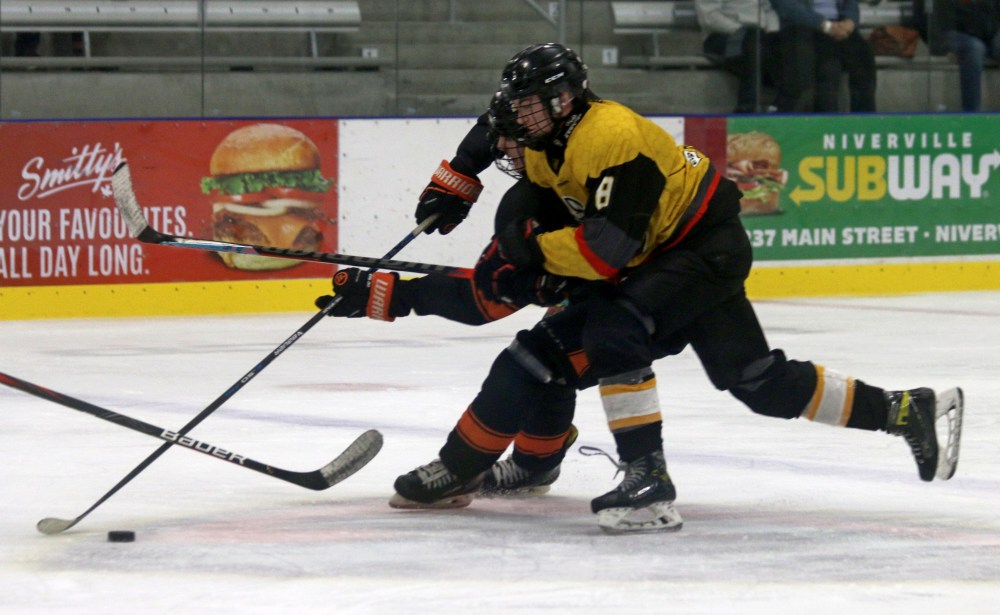 The HTJHL hosted their first showcase event in Niverville Oct. 20. All 10 teams in the league were in action during a single day. (Cassidy Dankochik The Carillon)