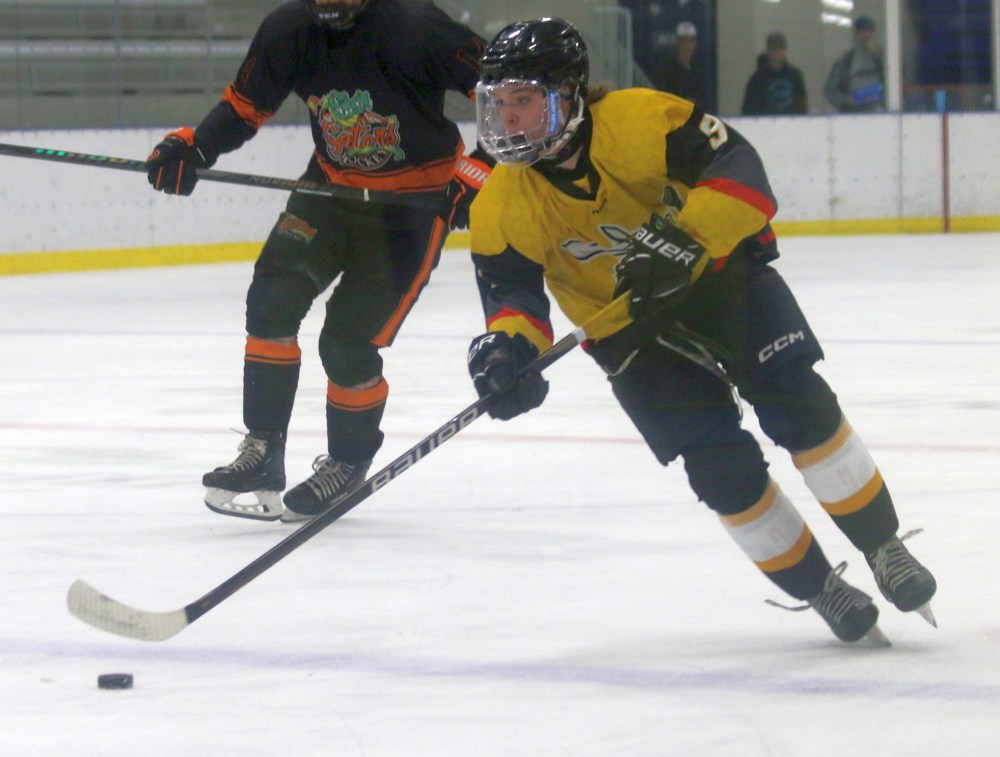 The HTJHL hosted their first showcase event in Niverville Oct. 20. All 10 teams in the league were in action during a single day. (Cassidy Dankochik The Carillon)