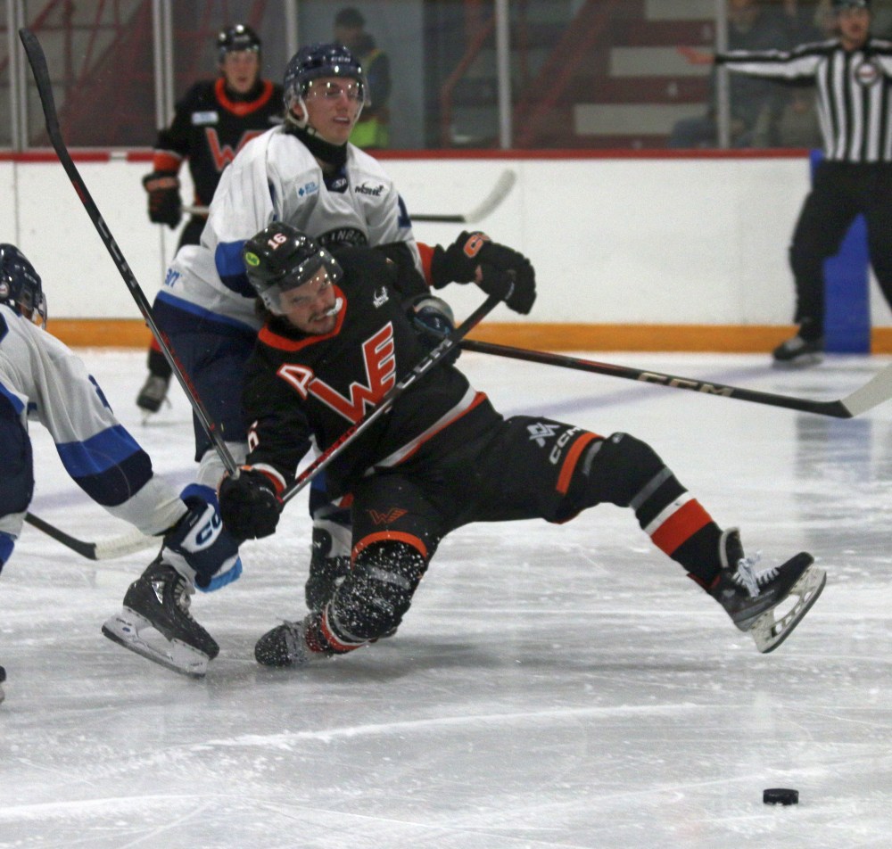 Ile des Chenes-born forward Brody Beauchemin was named one of the Manitoba Junior Hockey League's stars of the week. (Cassidy Dankochik Carillon Archives)