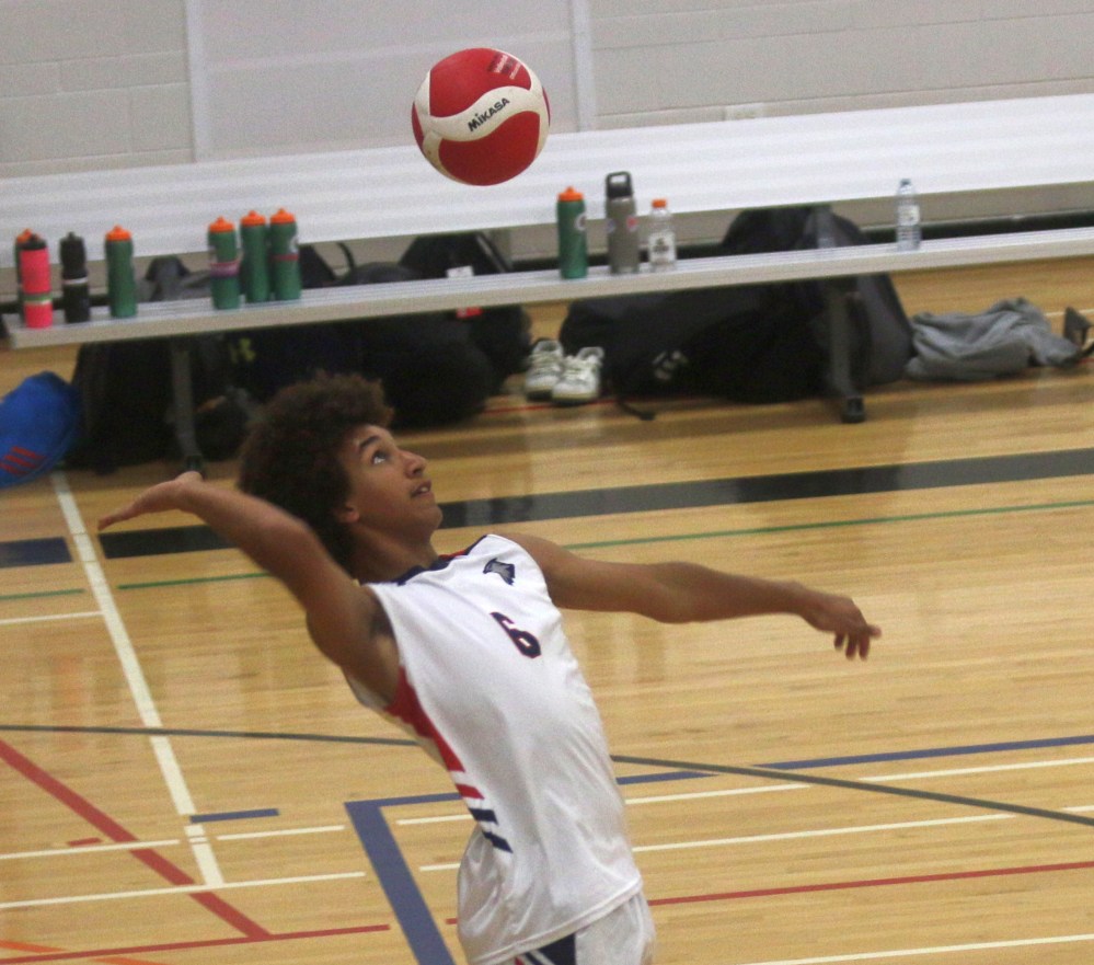 SRSS took on Northlands in varsity volleyball action in Steinbach Oct. 16. (Cassidy Dankochik The Carillon)