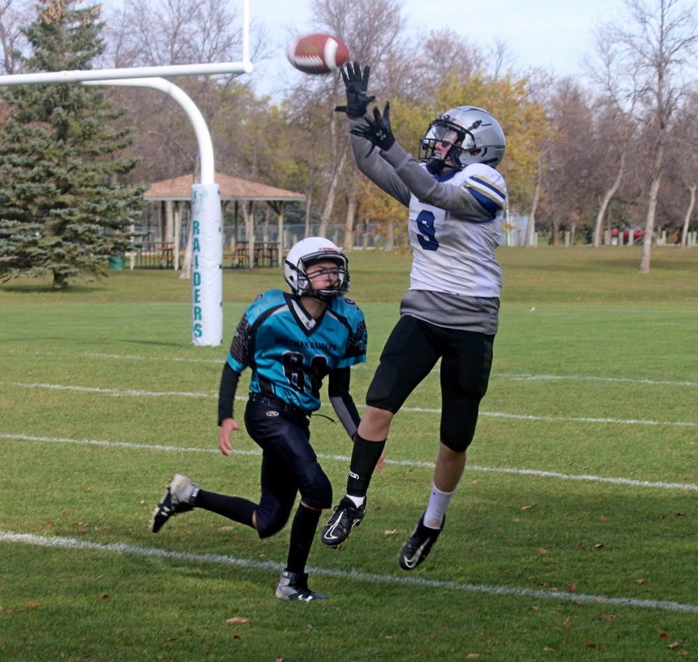 The Eastman Raiders U16 team locked up a spot in the provincial final with a 74-44 victory over Fort Garry Oct. 19 in A.D. Penner Park. (Cassidy Dankochik The Carillon)