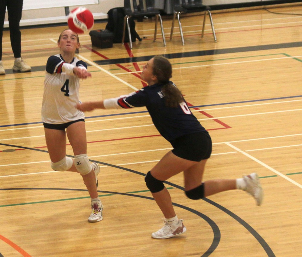 SRSS took on Northlands in varsity volleyball action in Steinbach Oct. 16. (Cassidy Dankochik The Carillon)