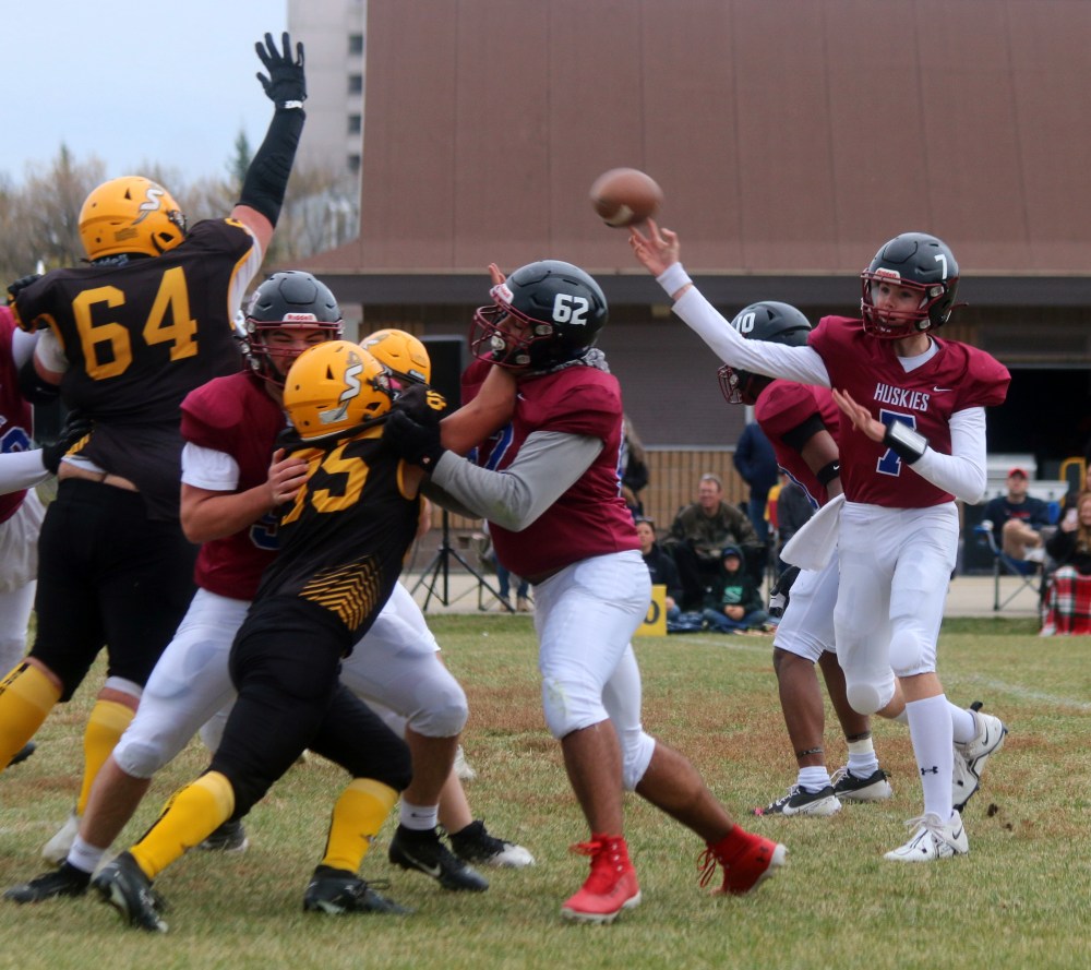 SRSS locked up a AAAA football playoff spot for the second consecutive year by beating Sturgeon Heights Oct. 18. (Cassidy Dankochik The Carillon)