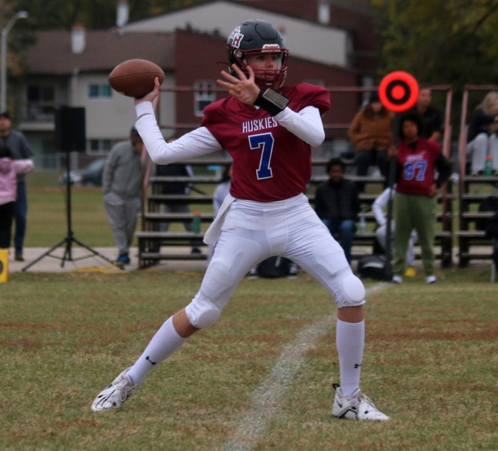 SRSS locked up a AAAA football playoff spot for the second consecutive year by beating Sturgeon Heights Oct. 18. (Cassidy Dankochik The Carillon)