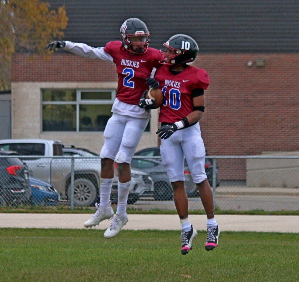 SRSS locked up a AAAA football playoff spot for the second consecutive year by beating Sturgeon Heights Oct. 18. (Cassidy Dankochik The Carillon)