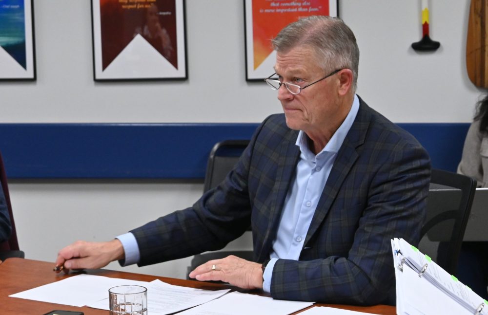 ALEX LAMBERT THE CARILLON
Seine River School division interim superintendent for Reg Klassen speaks at the Oct. 22 board meeting. The division’s electric school bus plan has been scrapped after finding out they aren’t yet a fit in rural Manitoba.