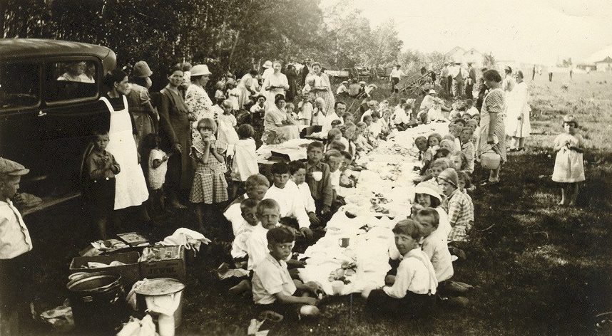Rosengard students and their parents building community, 1938.