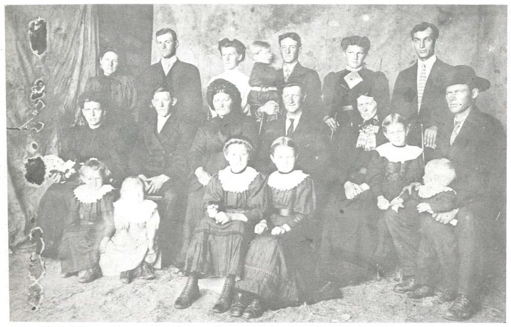 Photo Credit: Grunthal History, 35.
The family of Johann Braun, part-owner of the new mill and store that shifted the business focus in Grunthal away from the village street.