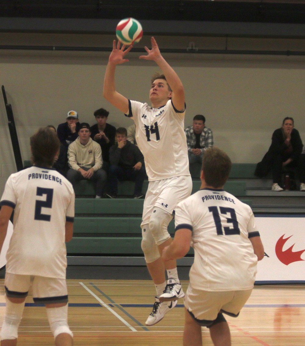 The Providence Pilots men's and women's teams took care of business against St Boniface Nov. 9 in Niverville, with both teams coming out with victories. (Cassidy Dankochik The Carillon)