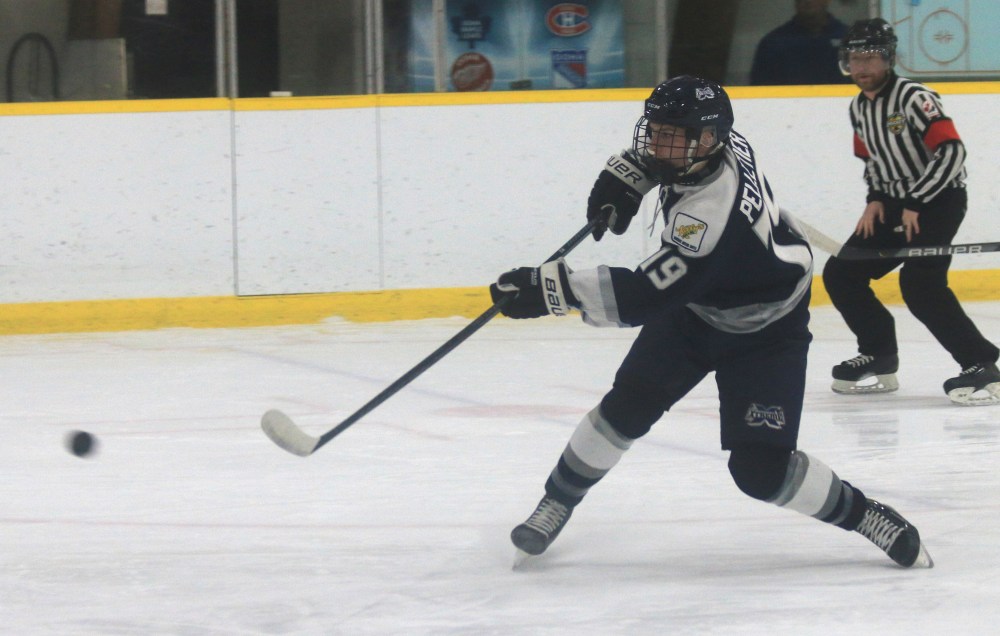John Pelletier notches a first period goal during Springfield's 11th win to remain undefeated on the season in the HTJHL. (Cassidy Dankochik The Carillon)