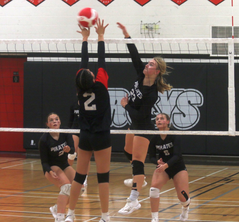 Gabrielle-Roy won the varsity girls Zone 13 AA girls championship Nov. 6. (Cassidy Dankochik The Carillon)