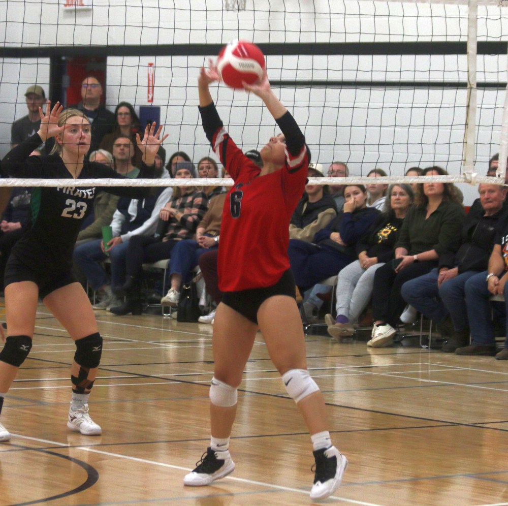 Gabrielle-Roy won the varsity girls Zone 13 AA girls championship Nov. 6. (Cassidy Dankochik The Carillon)