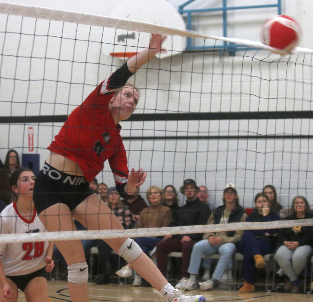 Gabrielle-Roy won the varsity girls Zone 13 AA girls championship Nov. 6. (Cassidy Dankochik The Carillon)