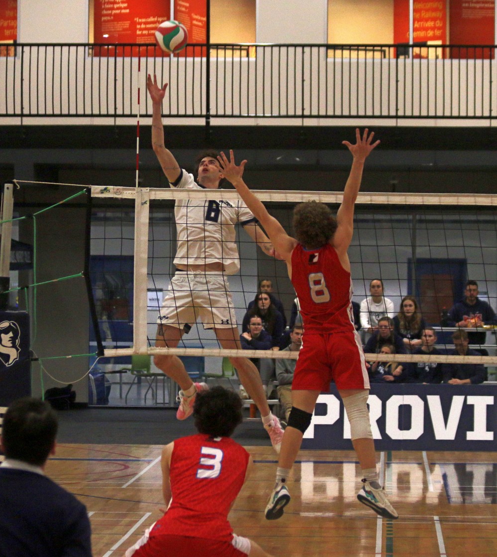 The Providence Pilots men's and women's teams took care of business against St Boniface Nov. 9 in Niverville, with both teams coming out with victories. (Cassidy Dankochik The Carillon)