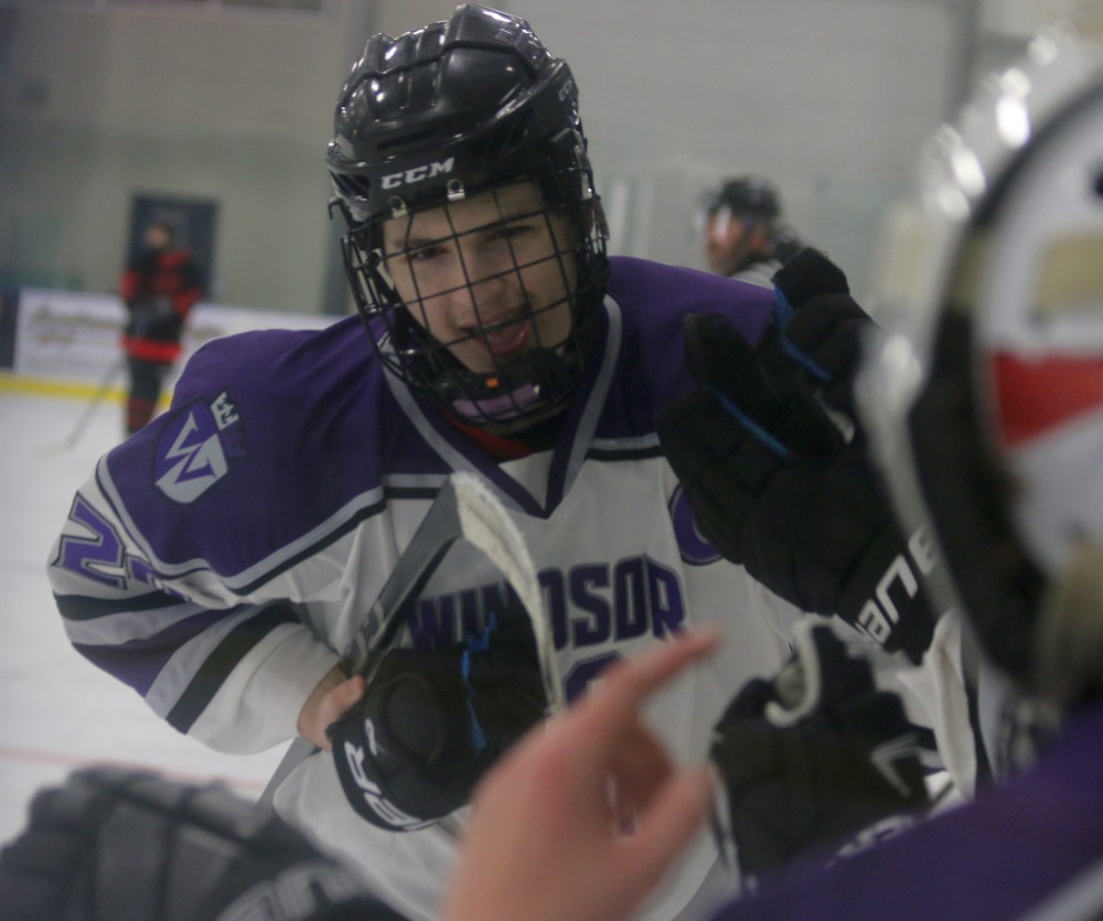 The Niverville Panthers bounced back from a debut loss in the Winnipeg High School Hockey League to win four straight, including against Windsor Park Nov. 6. (Cassidy Dankochik The Carillon)