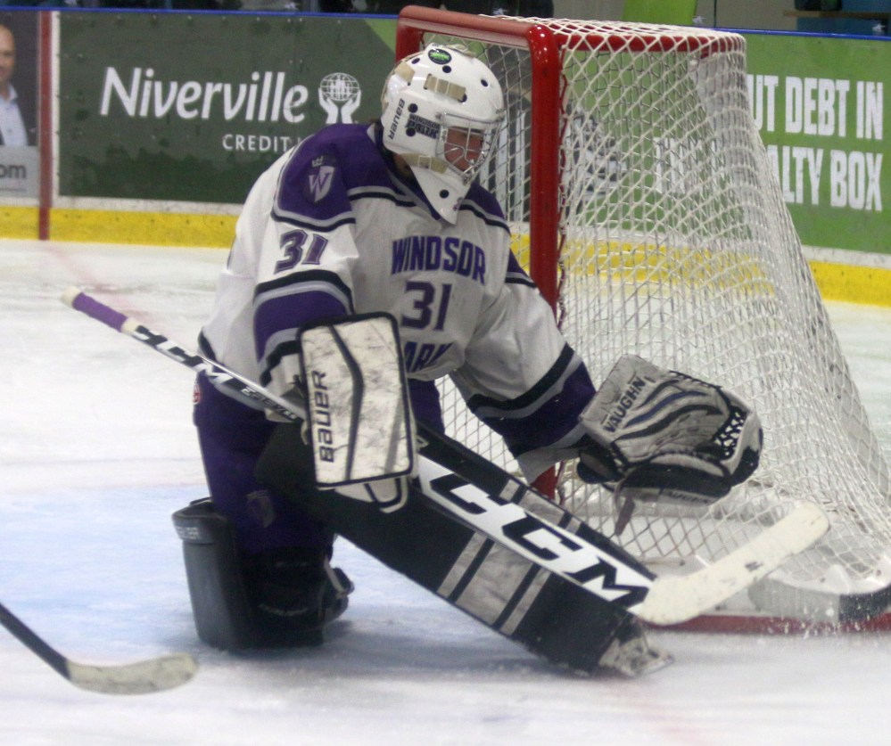 The Niverville Panthers bounced back from a debut loss in the Winnipeg High School Hockey League to win four straight, including against Windsor Park Nov. 6. (Cassidy Dankochik The Carillon)