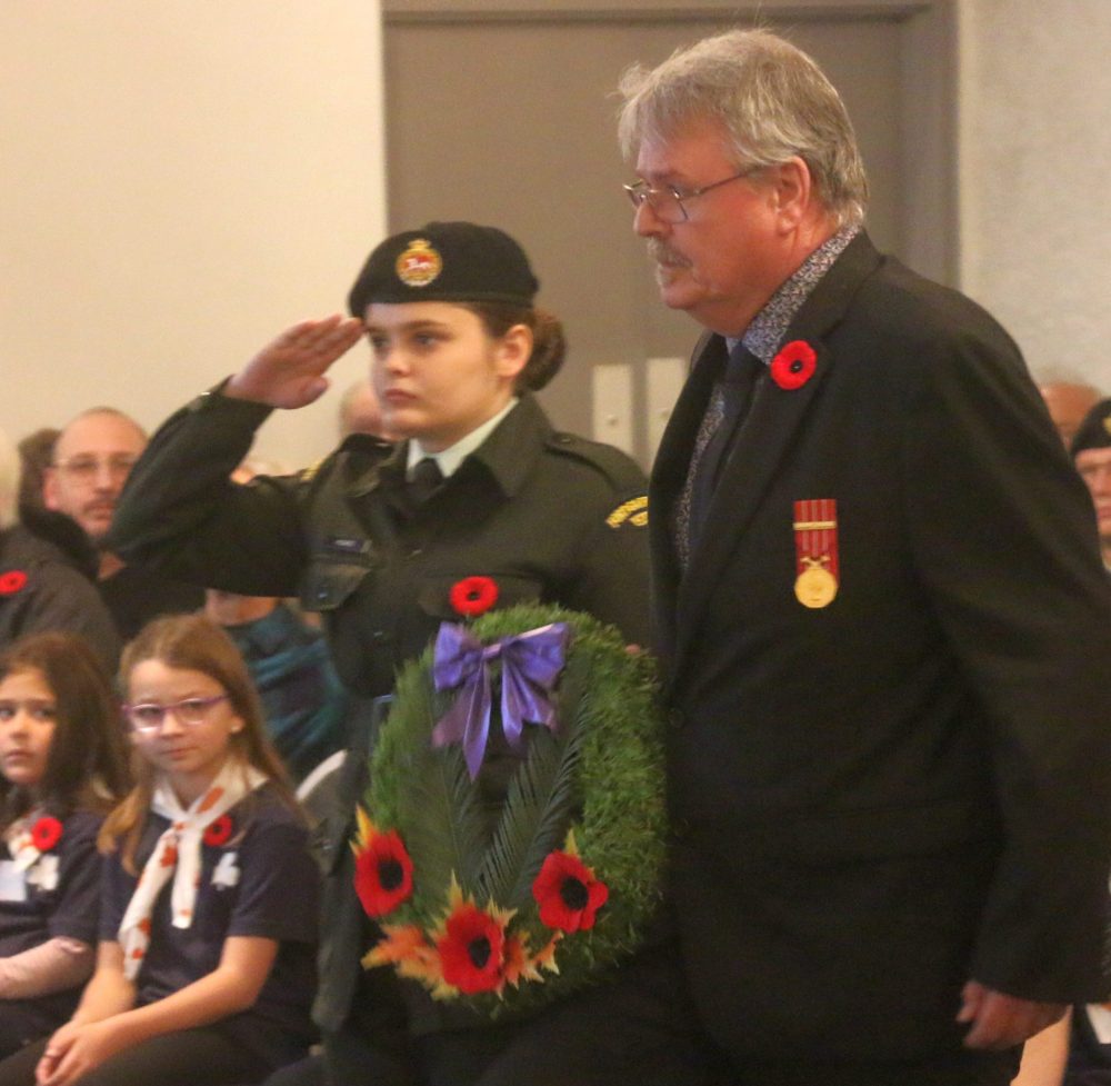 CASSIDY DANKOCHIK THE CARILLON
Niverville Remembrance Day ceremony. Retired M. Cpl. Jim Maher.