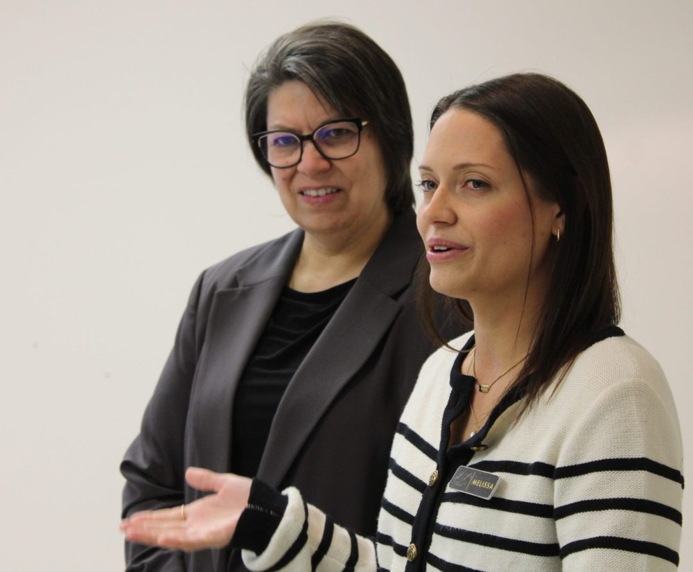 (double-click to edit)
GREG VANDERMEULEN THE CARILLON
Candice Cancade and Melissa Funk, two of the owners of Lynn & Liana Design, shared their success stories of marketing internationally.