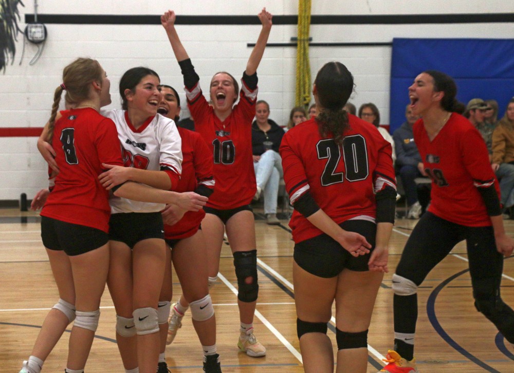 Gabrielle-Roy has become a volleyball powerhouse, and their girls varsity team cruised to a Zone 13 championship Nov. 6. (Cassidy Dankochik The Carillon)