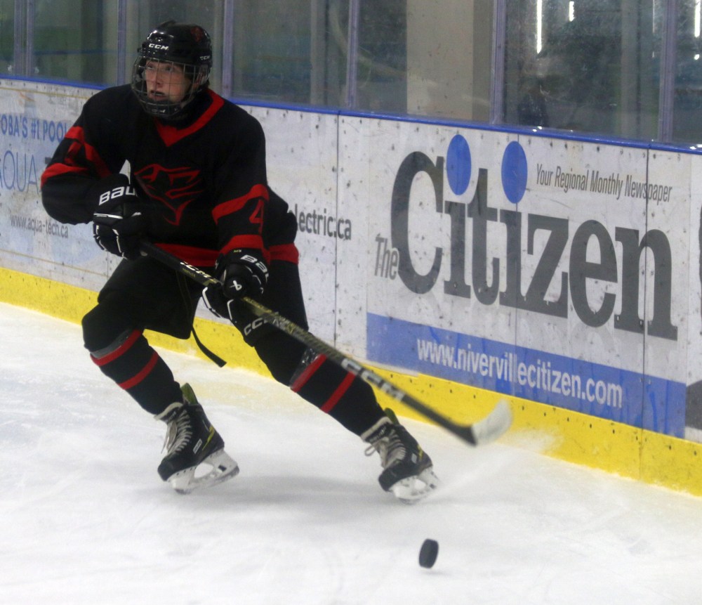 The Niverville Panthers bounced back from a debut loss in the Winnipeg High School Hockey League to win four straight, including against Windsor Park Nov. 6. (Cassidy Dankochik The Carillon)