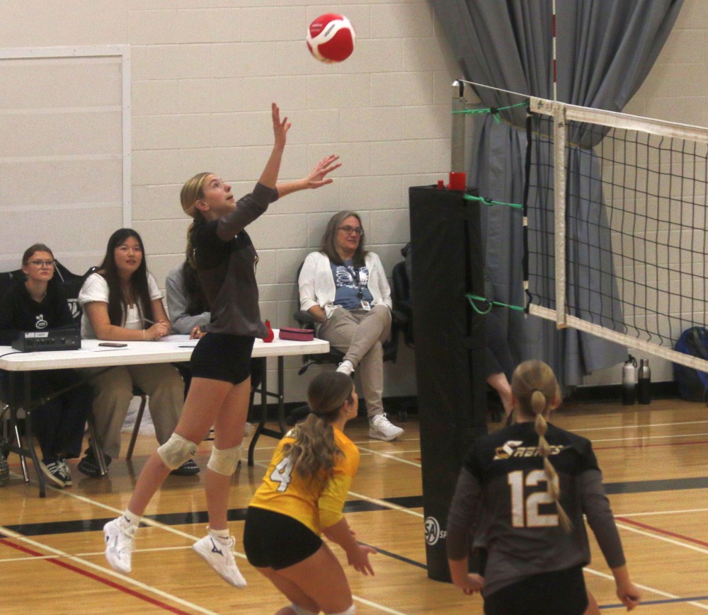 Cassidy Dankochik Carillon Archives
Kiersten Reimer nabbed all-star honours at the AAAA girls varsity MHSAA tournament. Steinbach Regional lost to eventual champions Vincent Massey (Brandon) in the semi-finals.