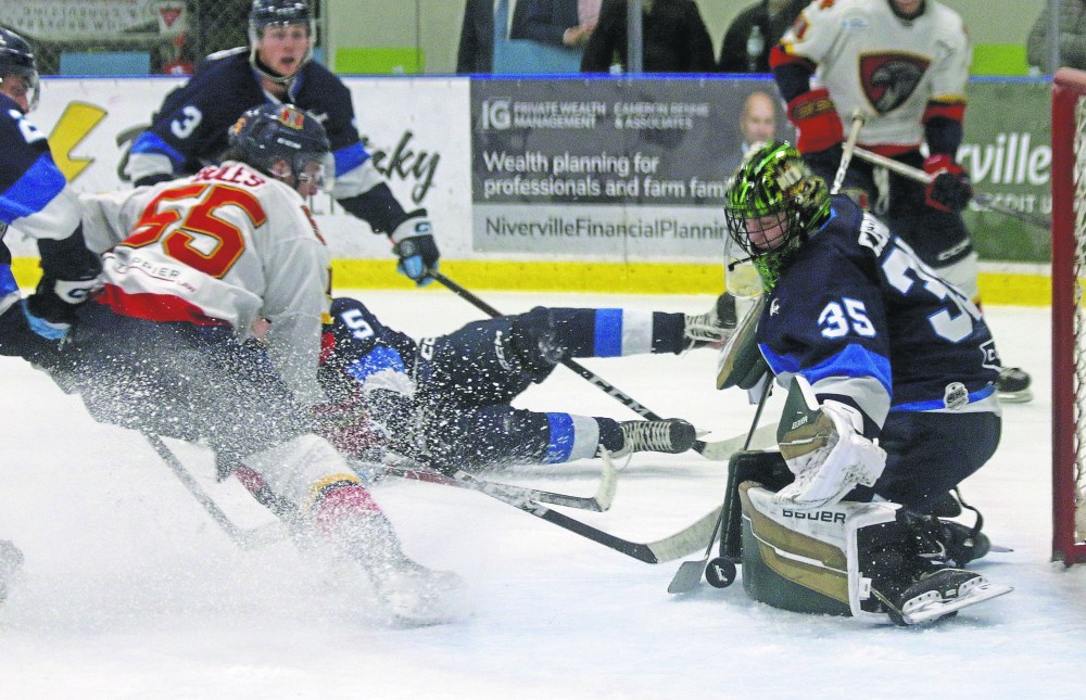 Christian Green was named one of the CJHL's stars of the month. (Cassidy Dankochik The Carillon)
