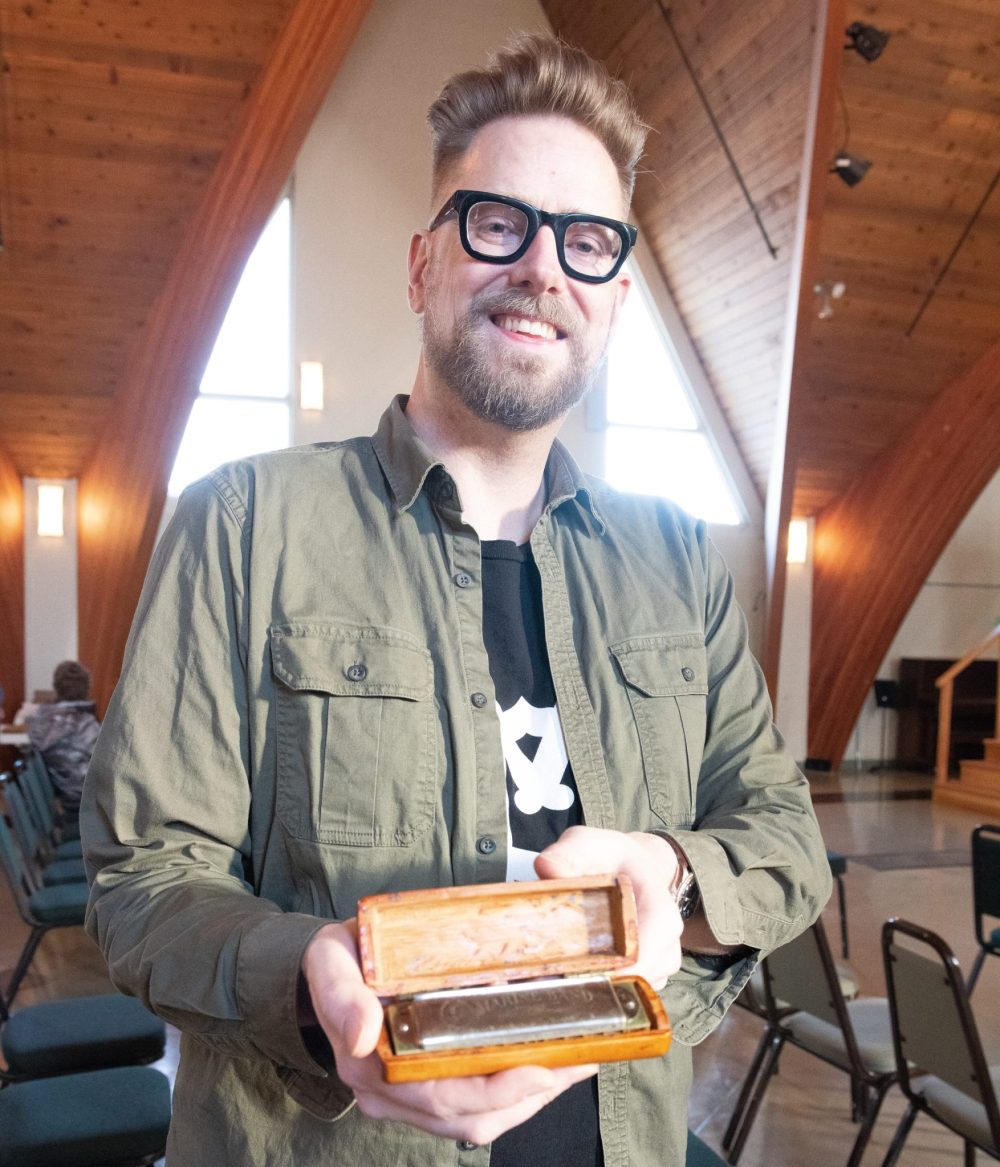 SVJETLANA MLINAREVIC THE CARILLON
Andrew Unger holds his grandfather's harmonica