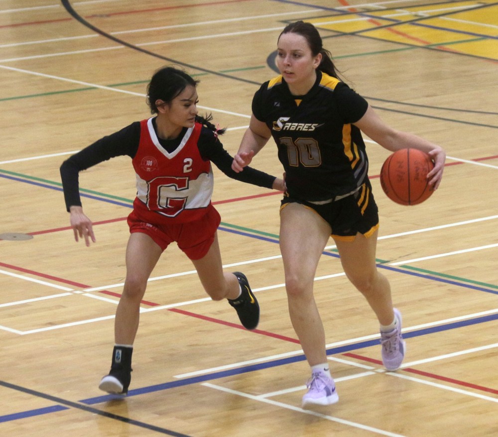Glenlawn dominated SRSS in both a boys and girls varsity basketball match in Steinbach Jan. 15. (Cassidy Dankochik The Carillon)