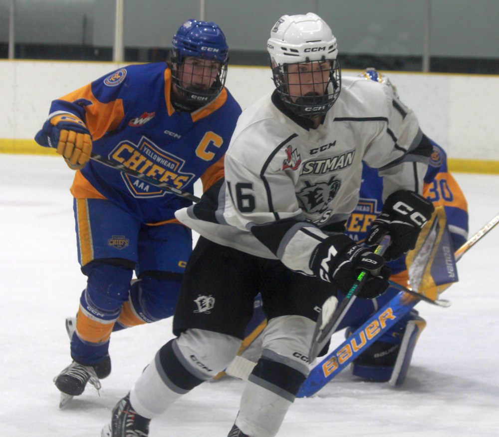 The Eastman Selects earned a 7-6 come from behind victory over the Yellowhead Chiefs in Beausejour Jan. 18. (Cassidy Dankochik The Carillon)