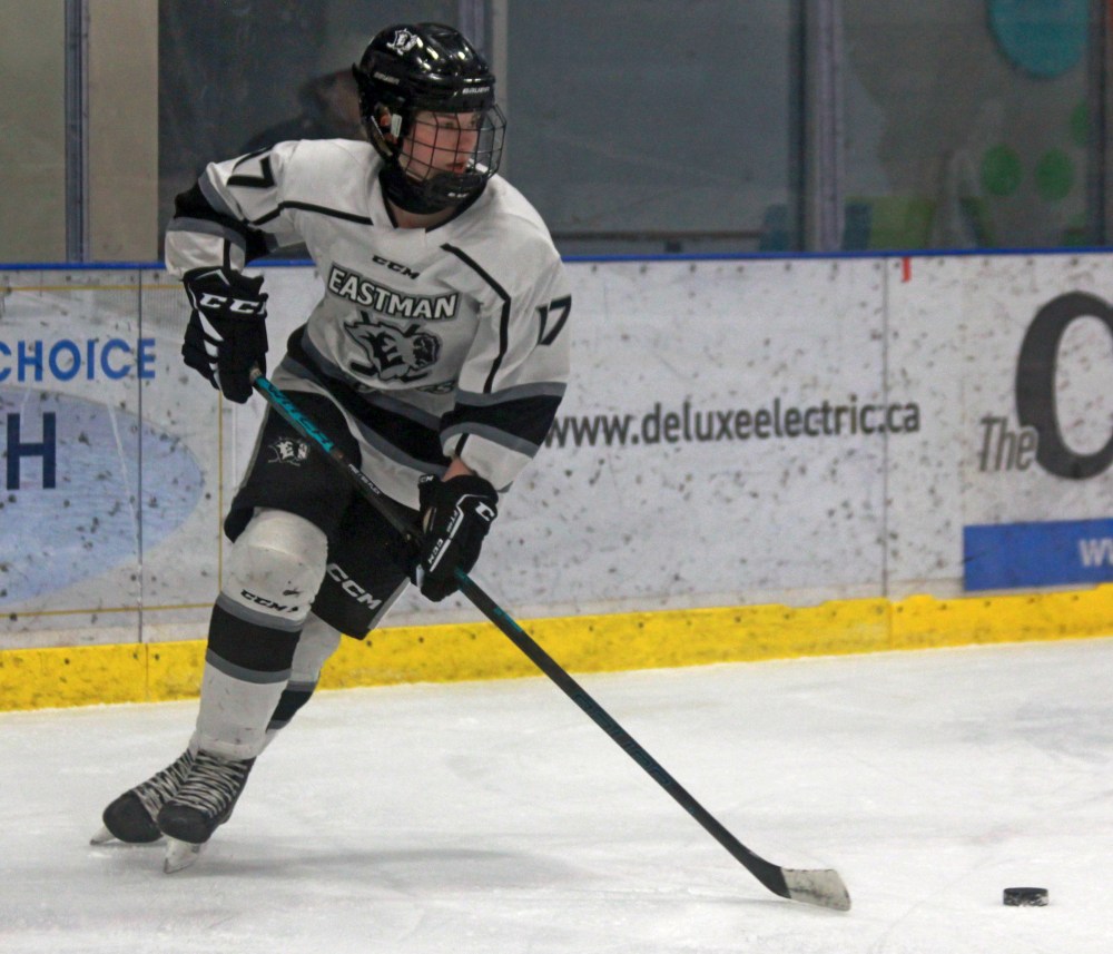The female U18 AAA Eastman Selects took down their rivals, the Interlake Lightning in a game Jan. 25 in Niverville. (Cassidy Dankochik The Carillon)