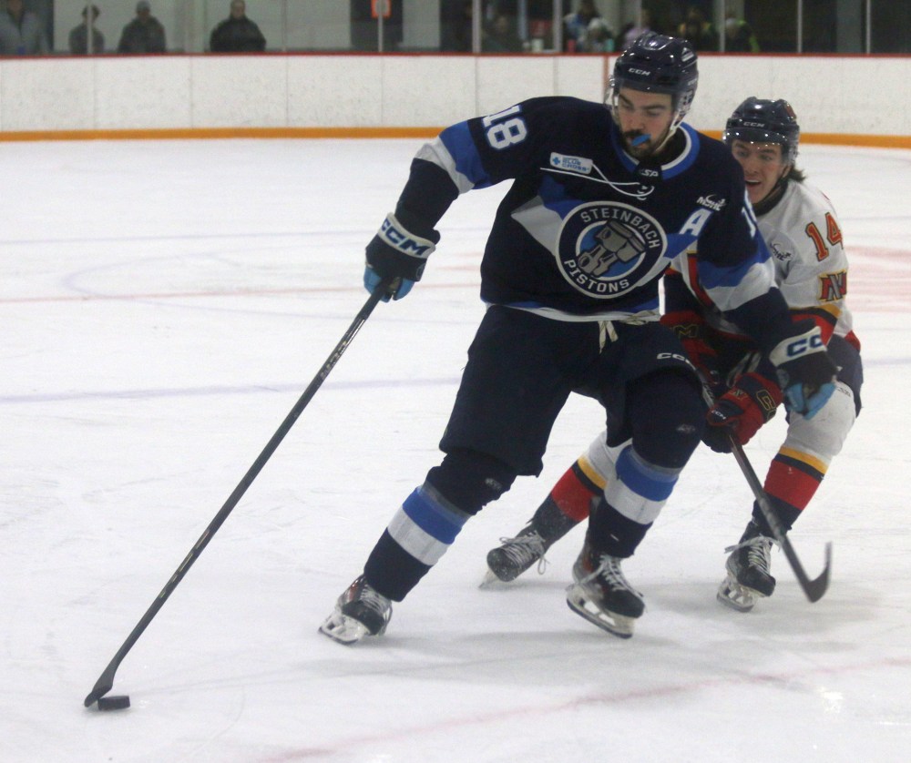 Steinbach and Niverville played a pair of games Jan. 9 and Jan. 11, with the visiting team coming out on top both times. (Cassidy Dankochik The Carillon)