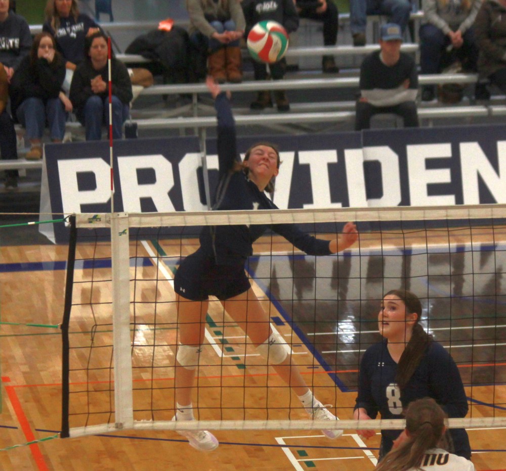 The Providence Pilots hosted CMU for volleyball games Jan. 24 and 25. (Cassidy Dankochik The Carillon)