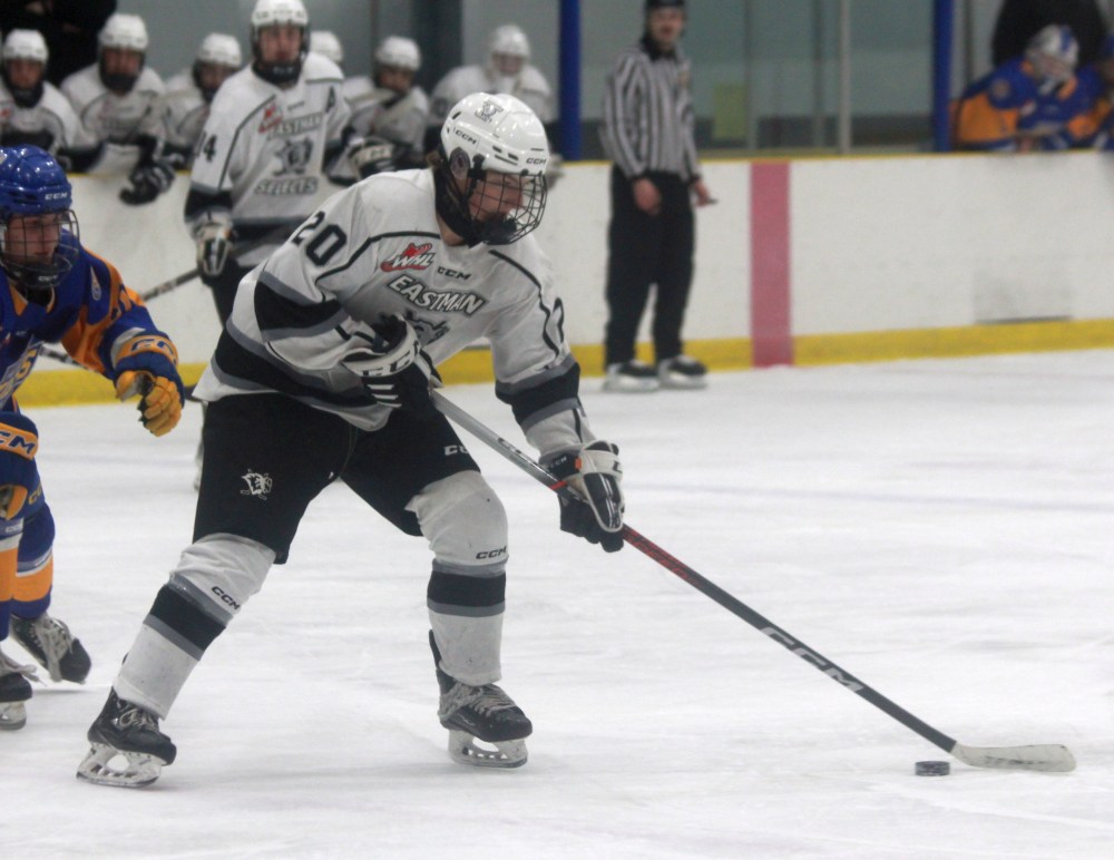 The Eastman Selects earned a 7-6 come from behind victory over the Yellowhead Chiefs in Beausejour Jan. 18. (Cassidy Dankochik The Carillon)