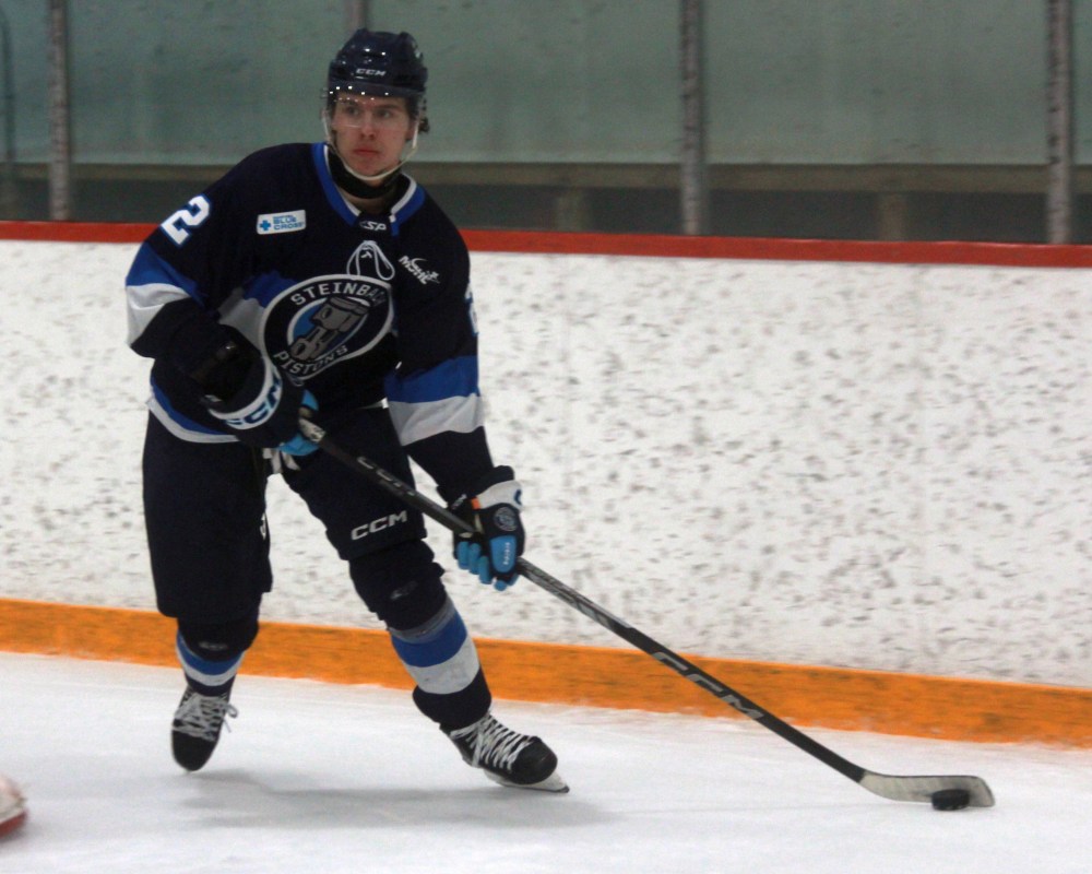 The Steinbach Pistons battled to a 4-1 victory over the Selkirk Steelers Jan. 21 in La Broquerie. (Cassidy Dankochik The Carillon)