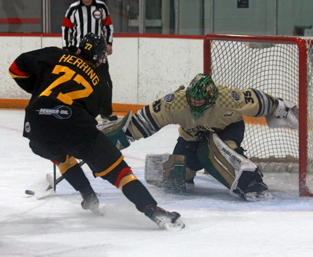 The Steinbach Pistons defeated Wawywayseecappo in MJHL action in La Broquerie Jan. 23. (Cassidy Dankochik The Carillon)