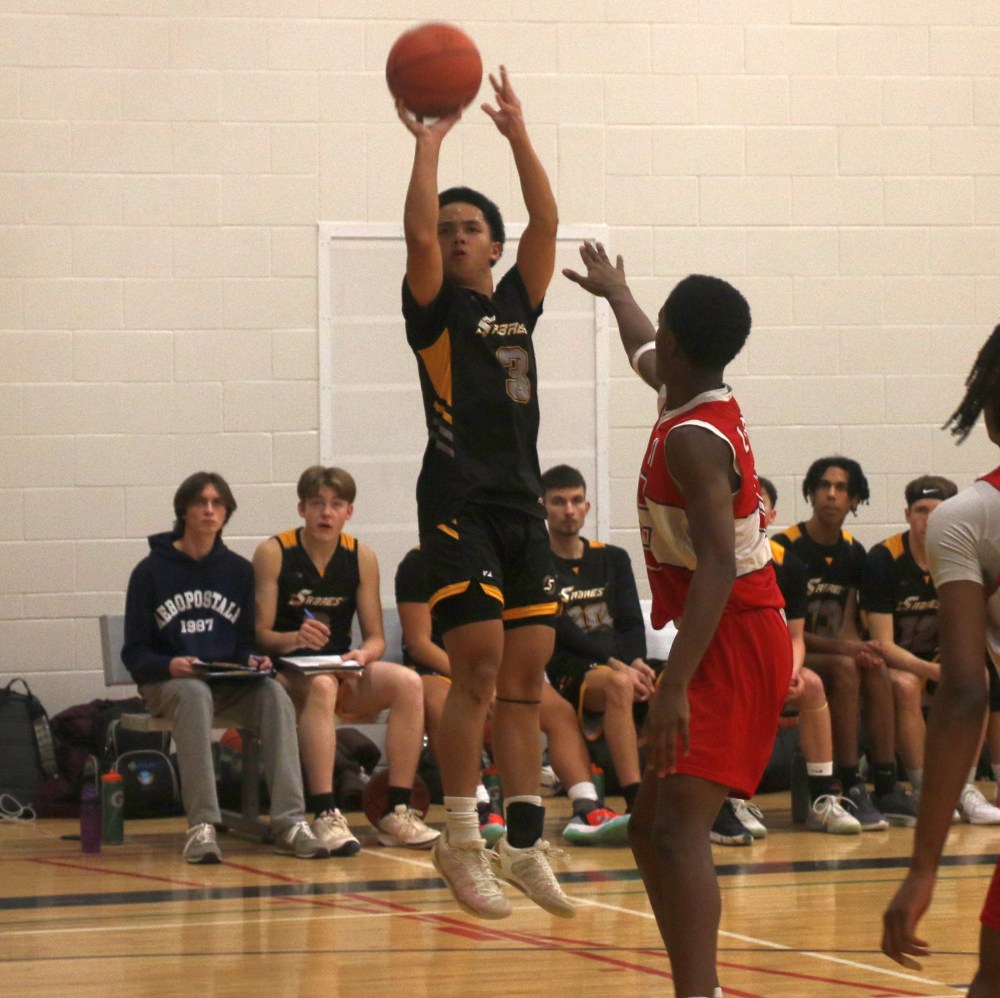 Glenlawn dominated SRSS in both a boys and girls varsity basketball match in Steinbach Jan. 15. (Cassidy Dankochik The Carillon)
