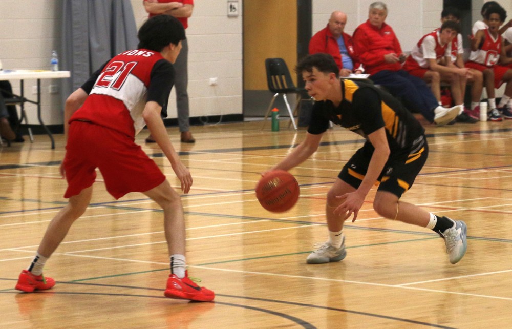 Glenlawn dominated SRSS in both a boys and girls varsity basketball match in Steinbach Jan. 15. (Cassidy Dankochik The Carillon)