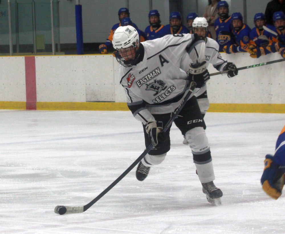 The Eastman Selects earned a 7-6 come from behind victory over the Yellowhead Chiefs in Beausejour Jan. 18. (Cassidy Dankochik The Carillon)