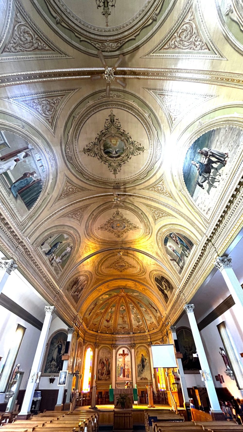 CHRIS GAREAU THE CARILLON
The view entering Notre-Dame-de-Lorette. The 125-year-old artwork by Montreal artist Louis-Eustache Monty covering the walls and ceiling is reminiscent of the Sistine Chapel.