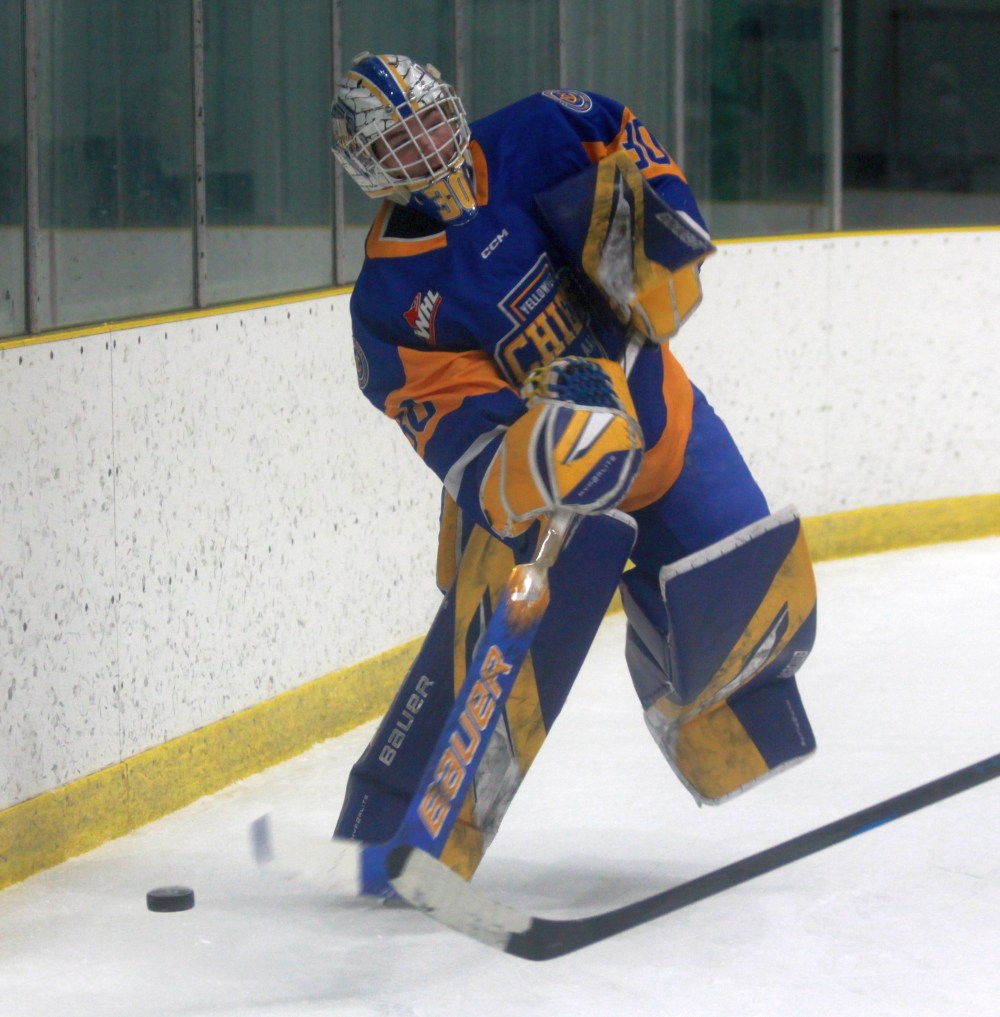 The Eastman Selects earned a 7-6 come from behind victory over the Yellowhead Chiefs in Beausejour Jan. 18. (Cassidy Dankochik The Carillon)