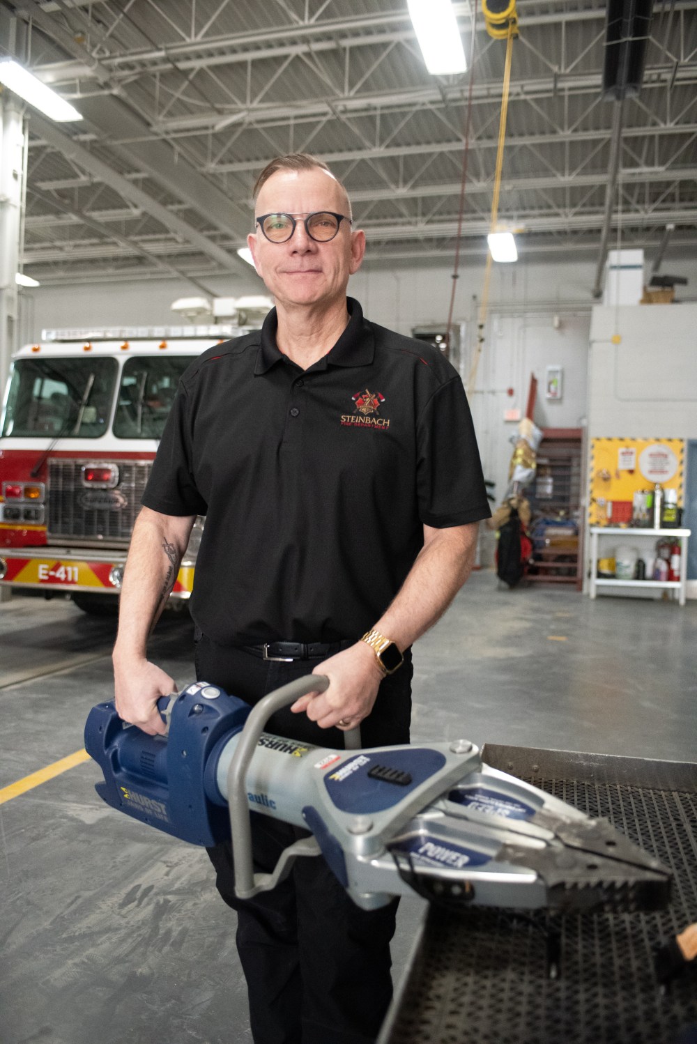 SVJETLANA MLINAREVIC THE CARILLON
Steinbach fire chief Kelvin Toews holds a piece of firefighting equipment commonly known as the Jaws of Life at the fire hall on April 8, 2025. The department is holding a recruitment drive for 10 to 12 firefighters.
