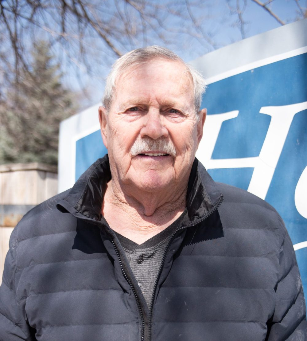SVJETLANA MLINAREVIC THE CARILLON
After 44 years at the helm, Hank Klassen is retiring from the board of South East Helping Hands.