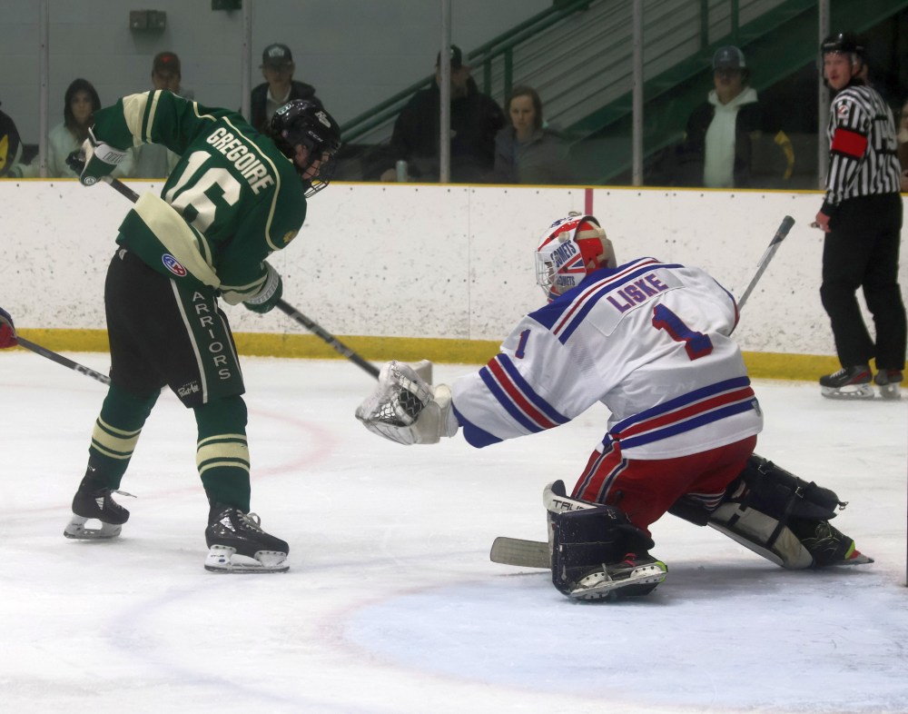 The Beausejour Comets tied the CRJHL finals 2-2 with a win on home ice March 28. (Cassidy Dankochik The Carillon)