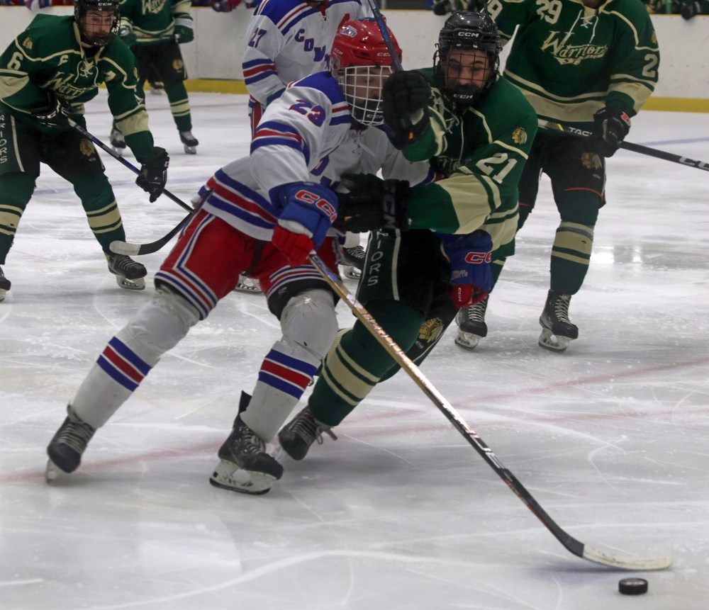 The Beausejour Comets tied the CRJHL finals 2-2 with a win on home ice March 28. (Cassidy Dankochik The Carillon)